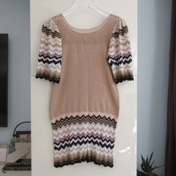 RXB Fitted Knitted Slip On Chevron Dress, Size M (Juniors), Beige Multicolor - Picture 2 of 13